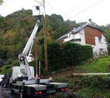 D&eacute;placement du pyl&ocirc;ne &eacute;lectrique