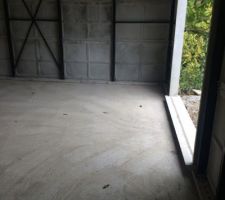 Le chantier a été nettoyé, prêt a recevoir les menuiseries et tout le matériel nécessaire pour continuer l?intérieur.