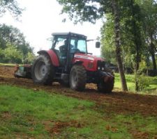 En une matinée :  1er passage du rotavator