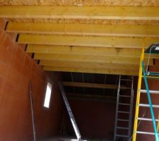 Mezzanine dans garage pour rangement/stockage