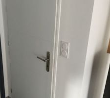 On voit bien les cr&eacute;maill&egrave;re des 3 points de fermeture