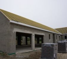 Charpente : les tuiles sont arrivées !
