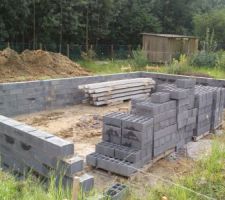 Réalisation du vide sanitaire sur 6 rangs de parpaing