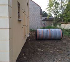 12/10/15 : intervention terrassier ABS (remblais,raccordements) : le puisard