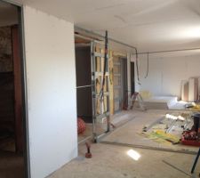 Creation de 4 chambres, d une sdb, d un sde et d'un wc au premier, portes coulissantes