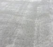 Quelques fissures, rien de bien méchant pour le moment ;-)