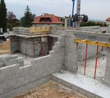 El&eacute;vation des murs du garage et du cellier