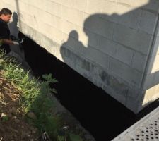 Enduit bitumeux sur le vide sanitaire