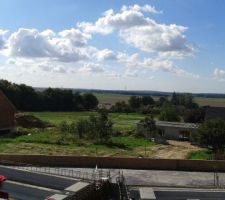 Vue sud Est vers le balcon au 1er &eacute;tage.