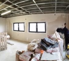 Pl&acirc;tre projet&eacute;e