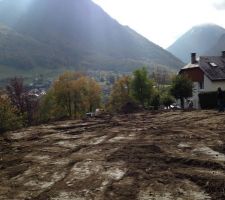 Avec les matériaux du Terrasement j'ai modulé le terrain et fais une grand plate forme
