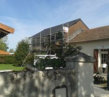 La seule intervention d un professionnel pour remettre la toiture de la grange en état , tous le reste sera fais par mes soins