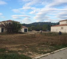 Terrain en cours de préparation pour terrassement