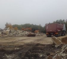 Bonjour a tous 
Bonne nouvelle les travaux on commenc&eacute;