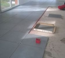 Carrelage pièce a vivre débuté vendredi 23/10/15