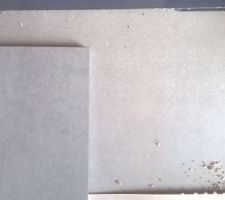 Le gris foncé: Ce qu on a
Le gris clair: Ce qu on aurait du avoir. 
Vu après 40m2 de carreler car j étais absente quand ils ont commencé...