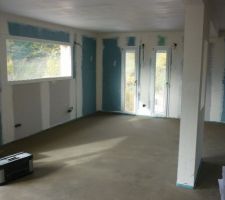 Une vue de la salle à manger