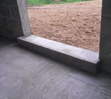 Pose des appuis de fenêtre et seuils de porte
