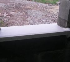 Pose des appuis de fenêtre et seuils de porte