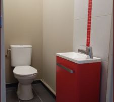 WC étage avec lave-mains decotec