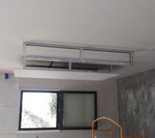 Retombée de plafond au dessus du salon