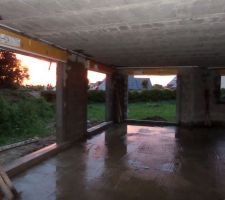 Vue sur salon et salle a manger