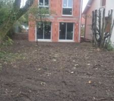 Voilà le terrain à été remis à plat