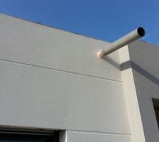 Défaut de grattage sur façade Nord (porte d'entrée)