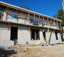 Facade Sud , casquette termin&eacute;e