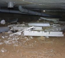 Déchets
Évacuation SDD dont la mauvaise a été raccordée et pas la bonne
et humidité