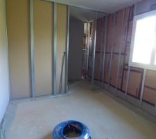 Notre chambre et le dressing au fond