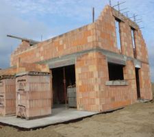 Remblayage autour de la maison terminé