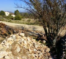 Etat du mur en pierre sèche.