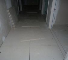 Pose carrelage couloir