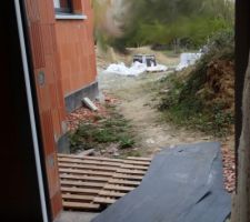 Le trajet "tout terrain" pour rentrer le carrelage