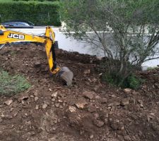 Mise en forme du jardin et arrosage automatique.