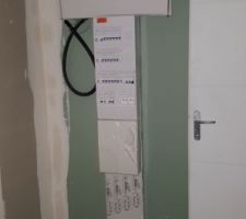 Le tableau électrique dans le cellier, impressionnant!