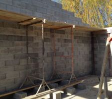 Le garage &eacute;l&eacute;vation des murs sur les c&ocirc;tes