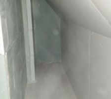 Accès derrière dressing / sdb parents