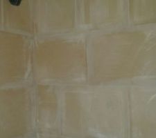 Gaine hotte arrive au niveau du mur 
Il faudra certainement réintervenir pour faire les modifications