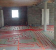 R&eacute;seau pour chauffage au sol, pompe &agrave; chaleur.