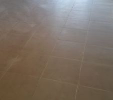 Carrelage et plaintes fini chambre parentale