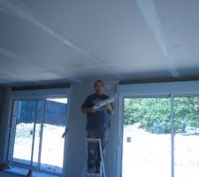 Et voici Gr&eacute;gory et son enduit