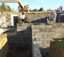 Vue sur sous-sol partiel aile ouest de la maison et début VS RDC