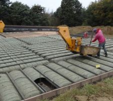 Pose des hourdis et longrines, puis chainage