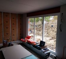 Cloison en cours.