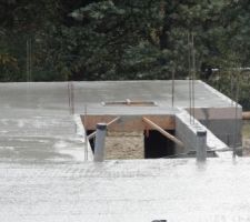 Trémie de l'escalier menant au sous-sol sous l'aile ouest