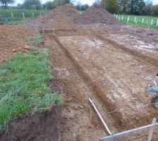 Suite du terrassement, pr&eacute;paration des fondations