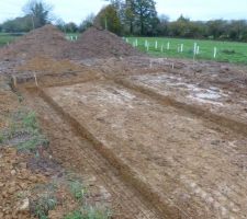 Suite du terrassement, pr&eacute;paration des fondations
