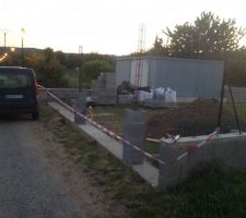 Mise en place des poteaux pour le portail